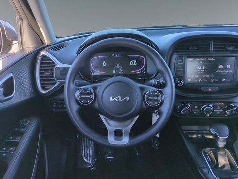 Used 2024 Kia Soul LX w/ Option Group 015 image 12