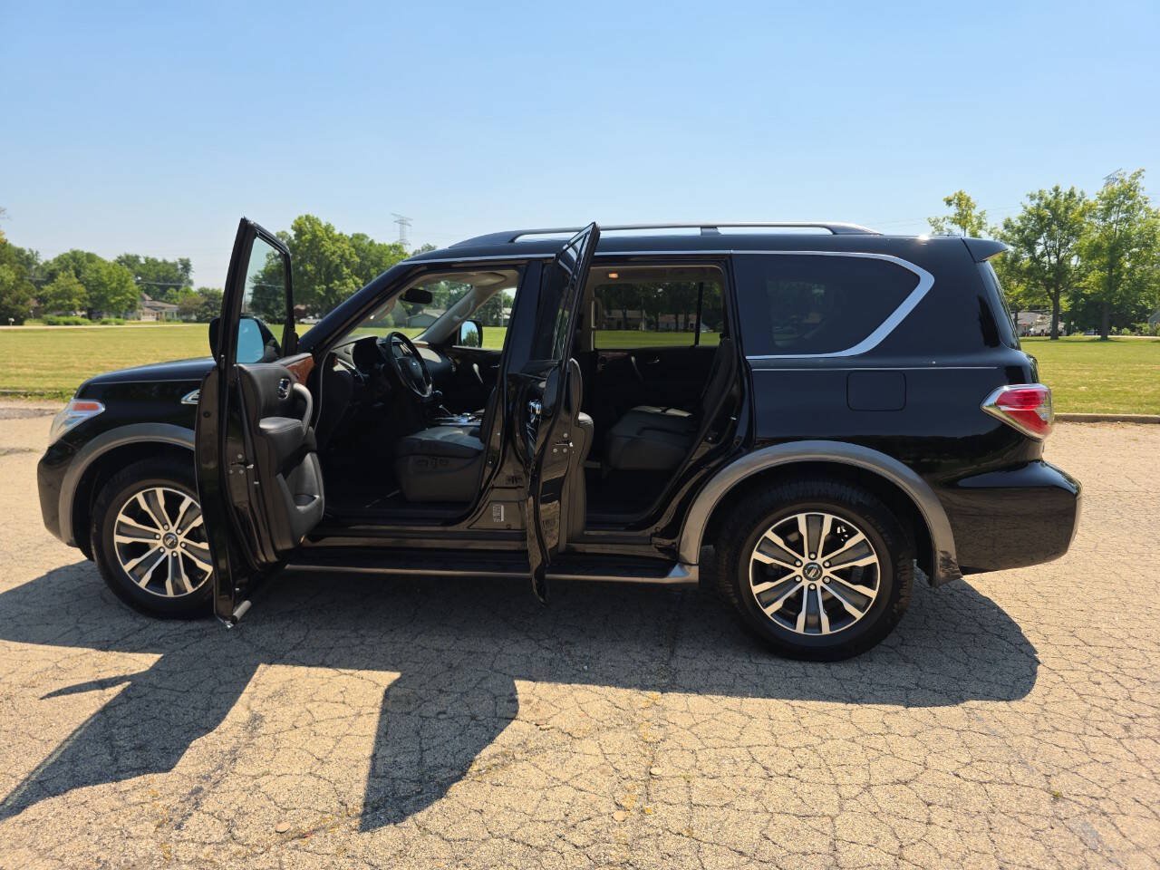 Used 2020 Nissan Armada SL w/ Premium Package AWD/4WD image 13