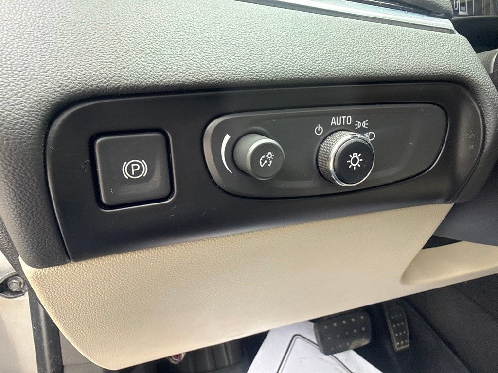 Used 2018 Buick Enclave Premium w/ Experience Buick Package AWD/4WD image 21