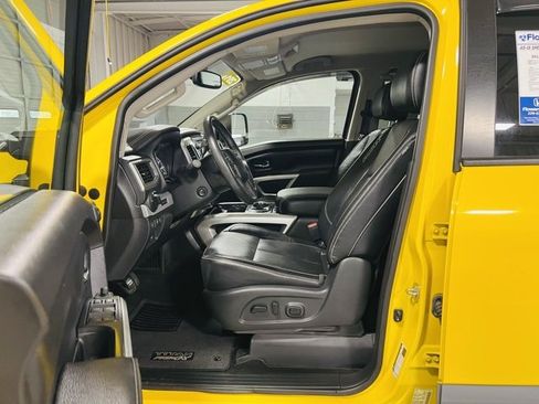 Used 2018 Nissan Titan PRO-4X w/ Pro-4x Convenience Package image 20