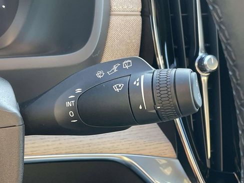 New 2026 Volvo XC90 T8 Plus w/ Protection Package Premier image 14