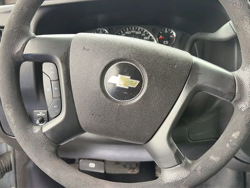 Used 2015 Chevrolet Express 2500 image 13