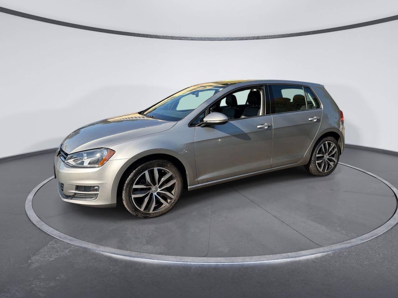 Used 2016 Volkswagen Golf SE FWD image 1