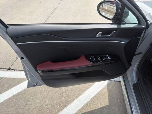 Used 2025 Kia K5 GT-Line w/ GT-Line Premium Package image 11