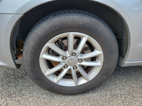 Used 2019 Dodge Grand Caravan SXT FWD image 25