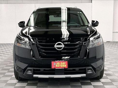 New 2025 Nissan Pathfinder Platinum w/ Lighting Package (N93) image 47