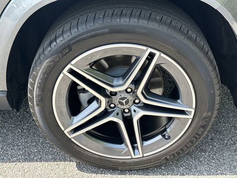 Certified 2025 Mercedes-Benz GLS 450 4MATIC image 23