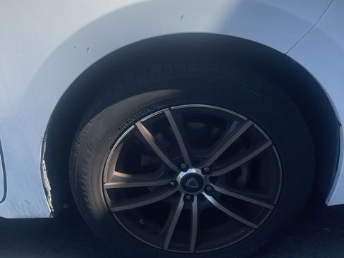 Used 2015 Toyota Corolla LE image 27