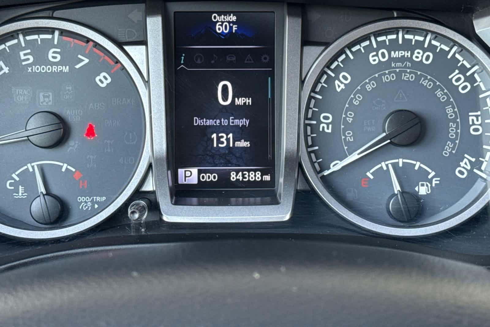 Used 2016 Toyota Tacoma Limited w/ Towing Package AWD/4WD image 24