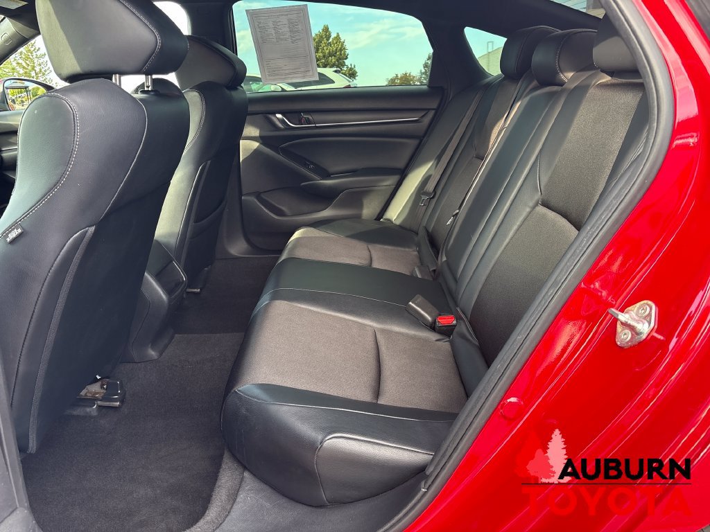 Used 2018 Honda Accord Sport image 18