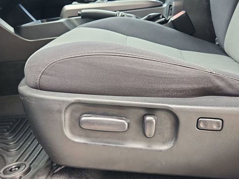 Used 2020 Toyota Tacoma TRD Off-Road image 23