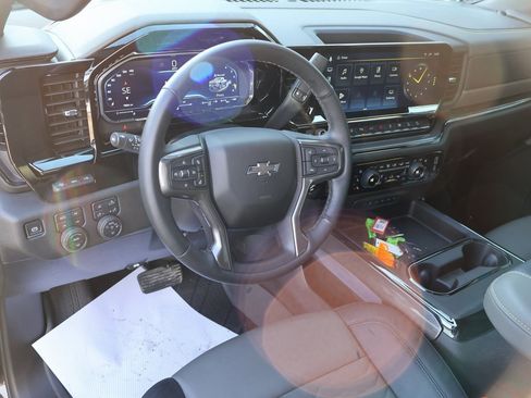 Certified 2025 Chevrolet Silverado 2500 ZR2 w/ Technology Package image 27