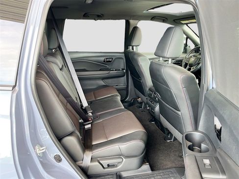 Used 2024 Honda Passport Black Edition image 28