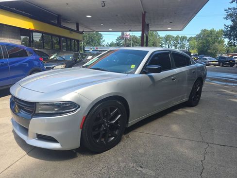 Used 2021 Dodge Charger SXT w/ Blacktop Package RWD image 2