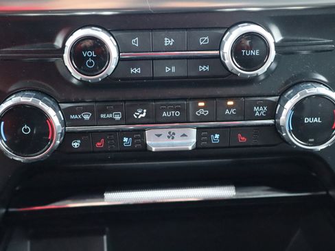 Used 2024 Ford F150 Lariat w/ Tow/Haul Package image 22