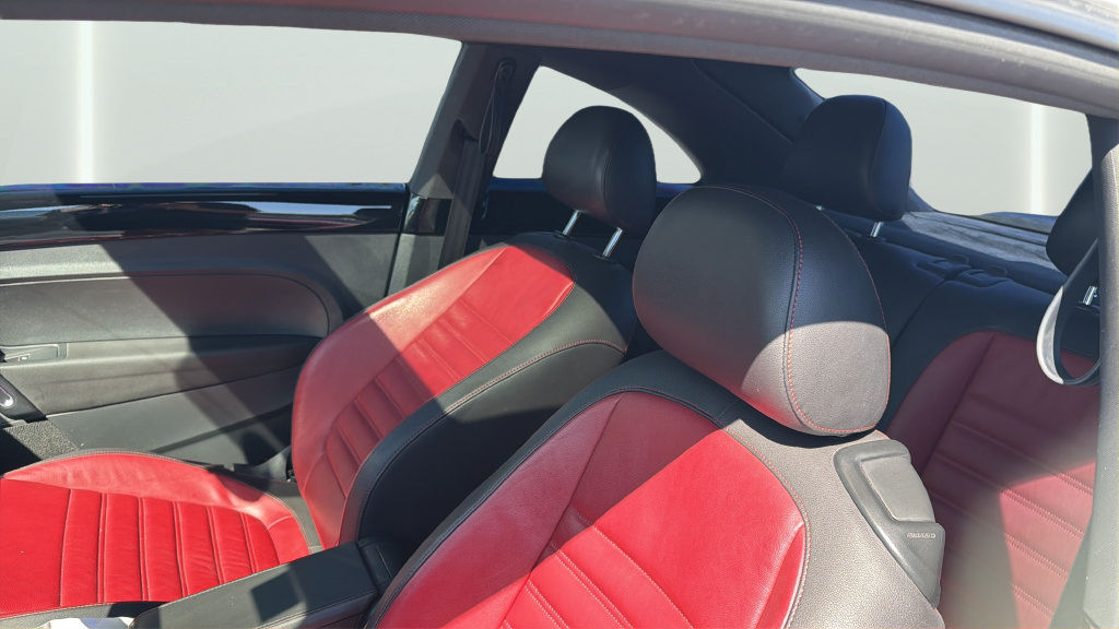 Used 2015 Volkswagen Beetle R-Line FWD image 11