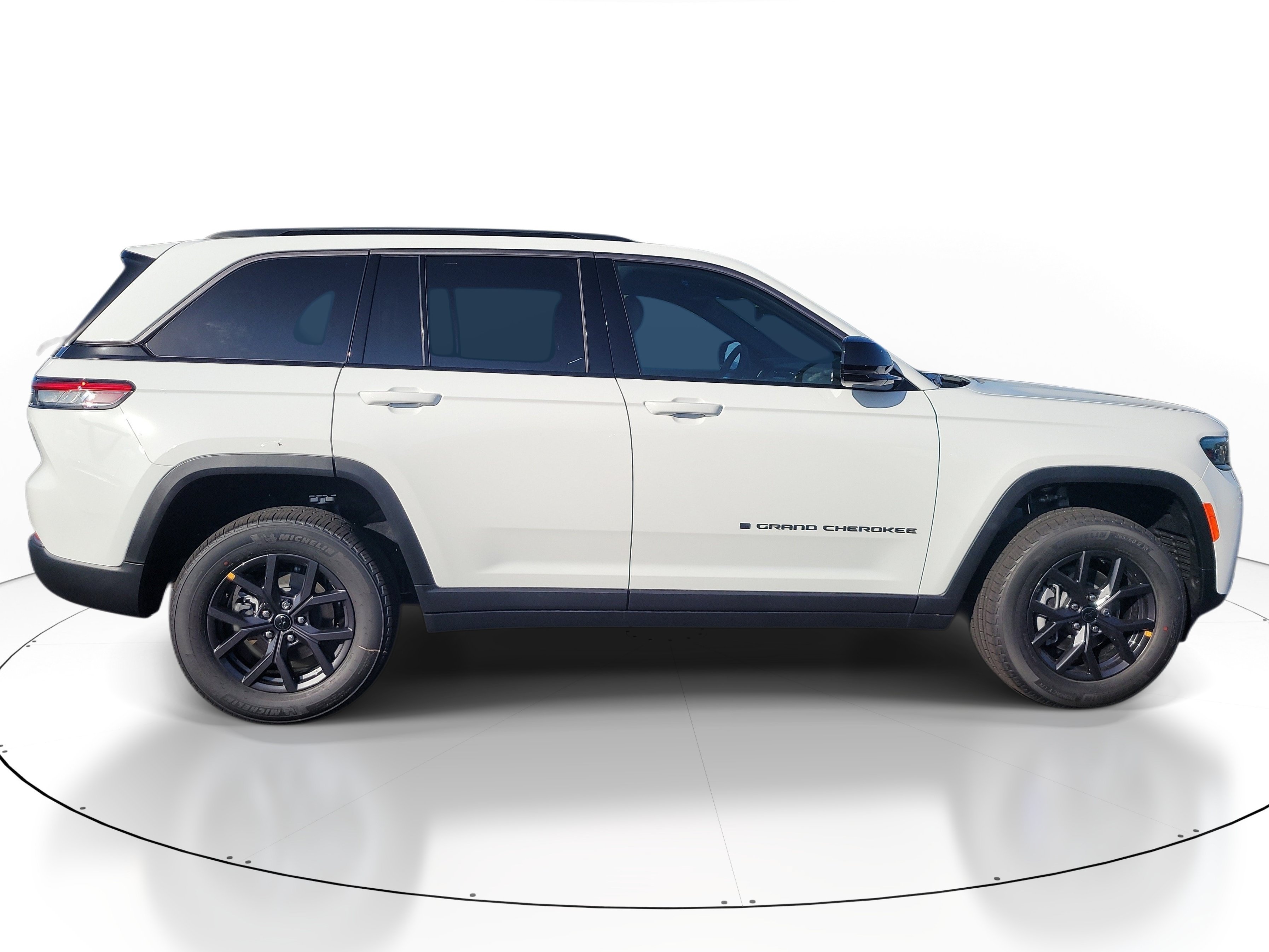New 2027 Jeep Grand Cherokee Altitude RWD image 5