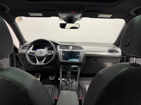 Used 2022 Volkswagen Tiguan SE R-Line AWD/4WD image 32