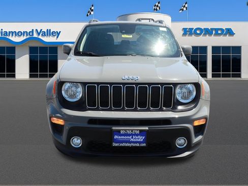Used 2021 Jeep Renegade Latitude FWD image 2