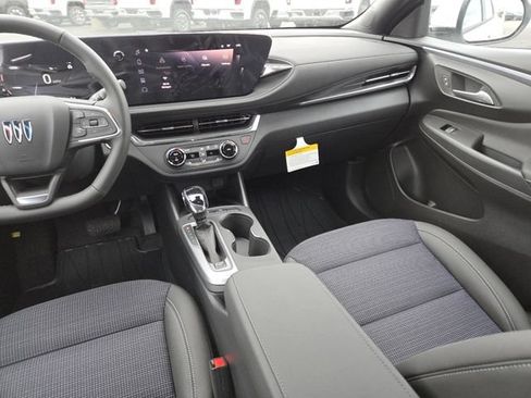 New 2026 Buick Envista Preferred w/ Convenience I Package FWD image 31