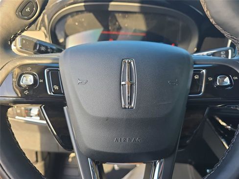 New 2026 Lincoln Corsair Reserve FWD image 18