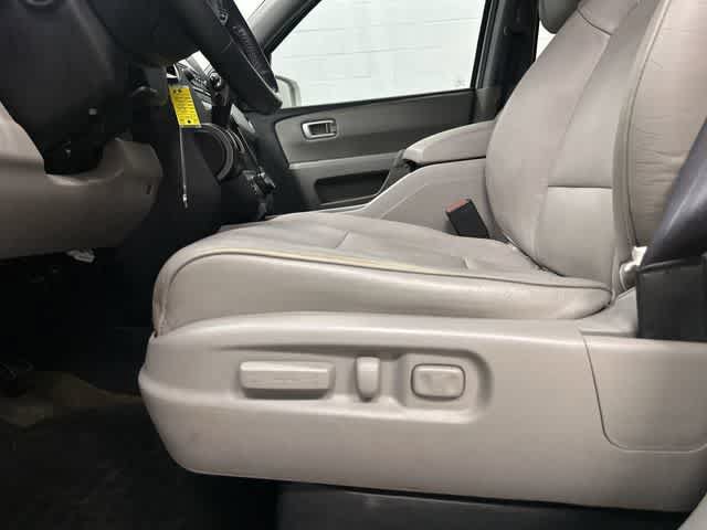 Used 2013 Honda Pilot Touring image 26