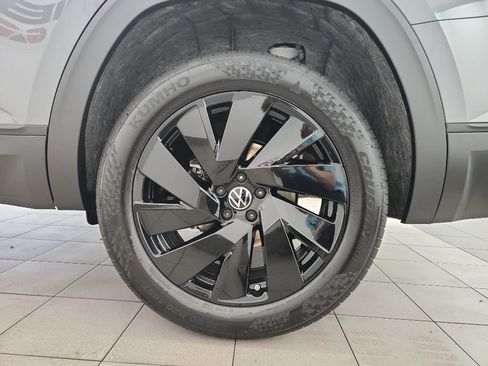 New 2026 Volkswagen Atlas SE FWD image 39