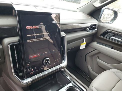 New 2026 GMC Yukon Elevation image 26