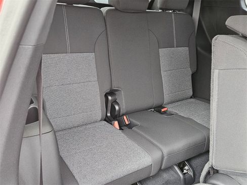 New 2025 GMC Acadia Elevation image 15