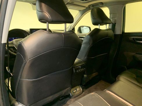Used 2023 Toyota Highlander Limited AWD/4WD image 48