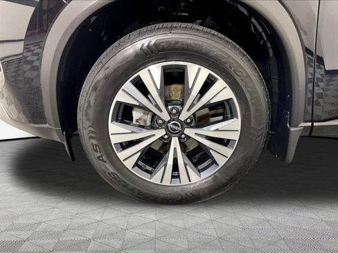 Certified 2023 Nissan Rogue SV FWD image 32