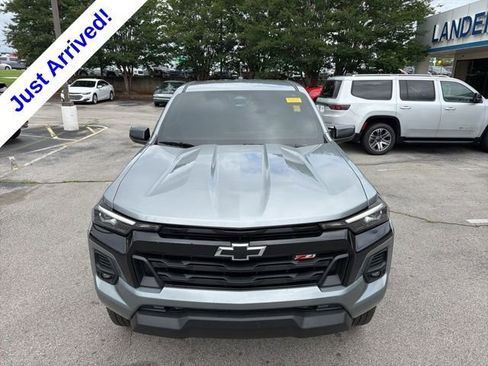 Used 2024 Chevrolet Colorado Z71 AWD/4WD image 9