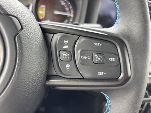 Used 2024 Jeep Wrangler Unlimited Rubicon 4xe AWD/4WD image 34