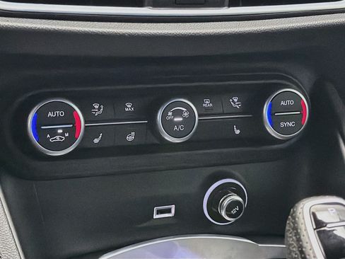 Used 2023 Alfa Romeo Stelvio Sprint RWD image 10