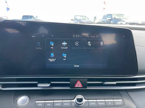 Used 2025 Hyundai Elantra SEL FWD image 17