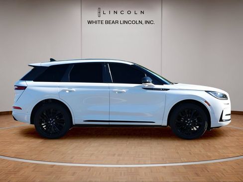 Used 2024 Lincoln Corsair FWD w/ Equipment Group 102A image 4