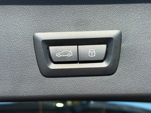 Used 2025 BMW X3 xDrive30i w/ Premium Package image 13