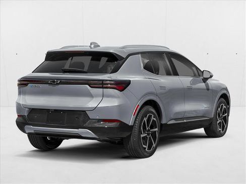 New 2026 Chevrolet Equinox EV LT image 2