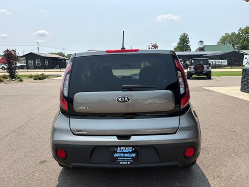 Used 2018 Kia Soul FWD image 5