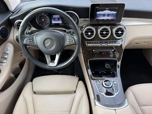 Used 2019 Mercedes-Benz GLC 300 image 29