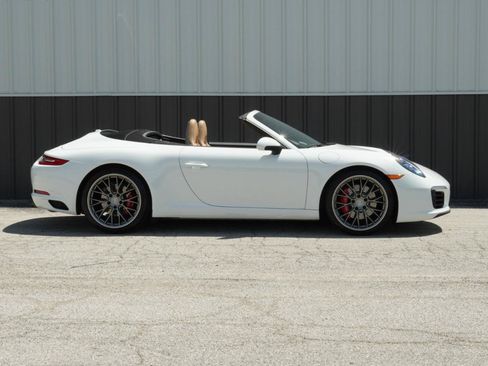 Used 2019 Porsche 911 Carrera S RWD image 5