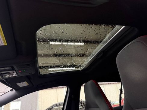 Used 2022 Volkswagen GTI SE FWD image 29