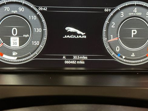 Used 2020 Jaguar E-PACE SE image 35