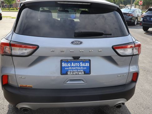 Used 2022 Ford Escape SE w/ Cold Weather Package image 6