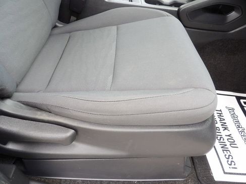 Used 2022 Nissan Frontier S image 40