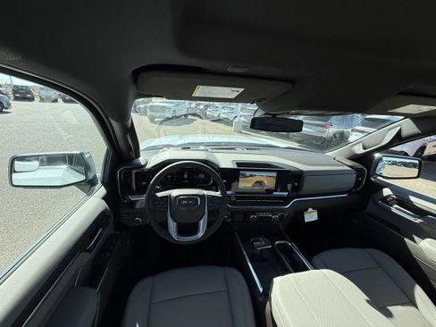 New 2026 GMC Sierra 1500 SLT image 24