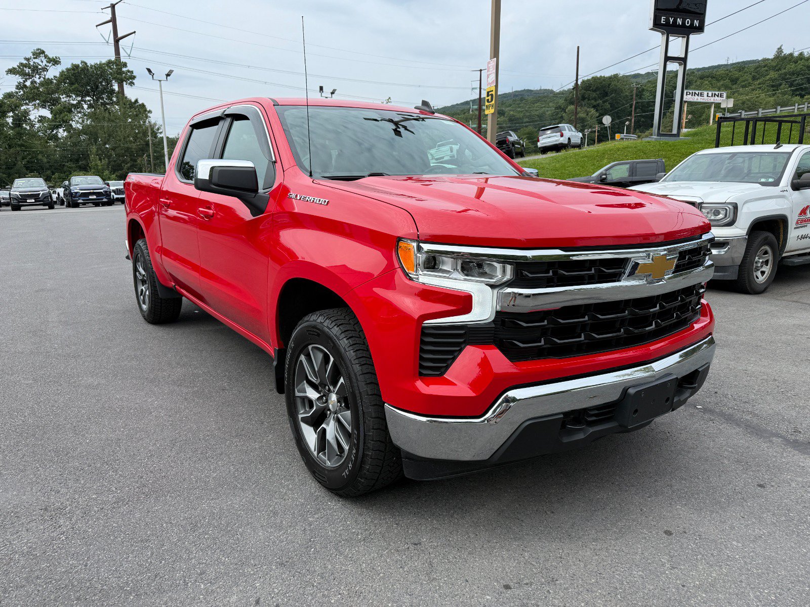 Certified 2024 Chevrolet Silverado 1500 LT AWD/4WD image 7