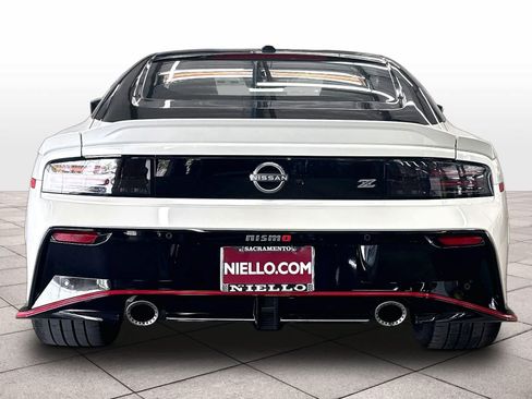 Used 2027 Nissan Z NISMO RWD image 8