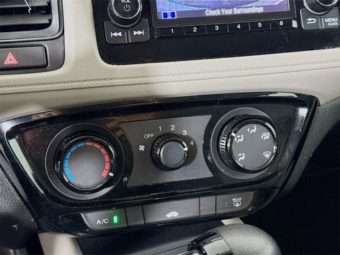 Used 2020 Honda HR-V LX image 13