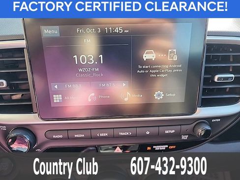 Used 2025 Hyundai Venue SEL image 16